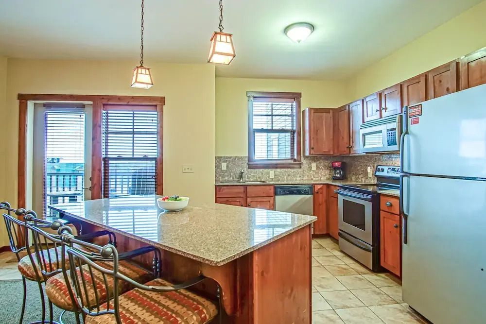 2 Br: Soaring Eagle Lodge 317: Luxury Bell Tower Condo - Great Amenities -slope Side