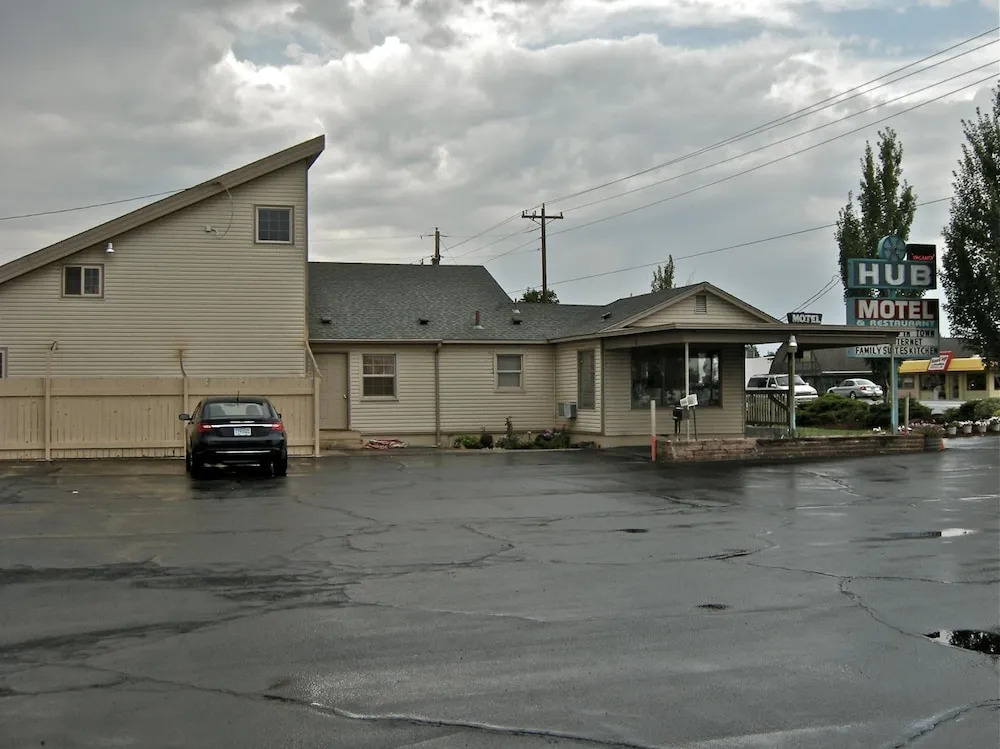 Hub Motel
