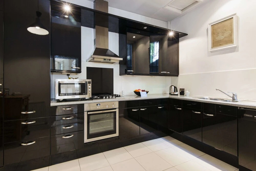Spacious Cromwell Road Apartment - JSP