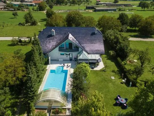 Modrin Apartments