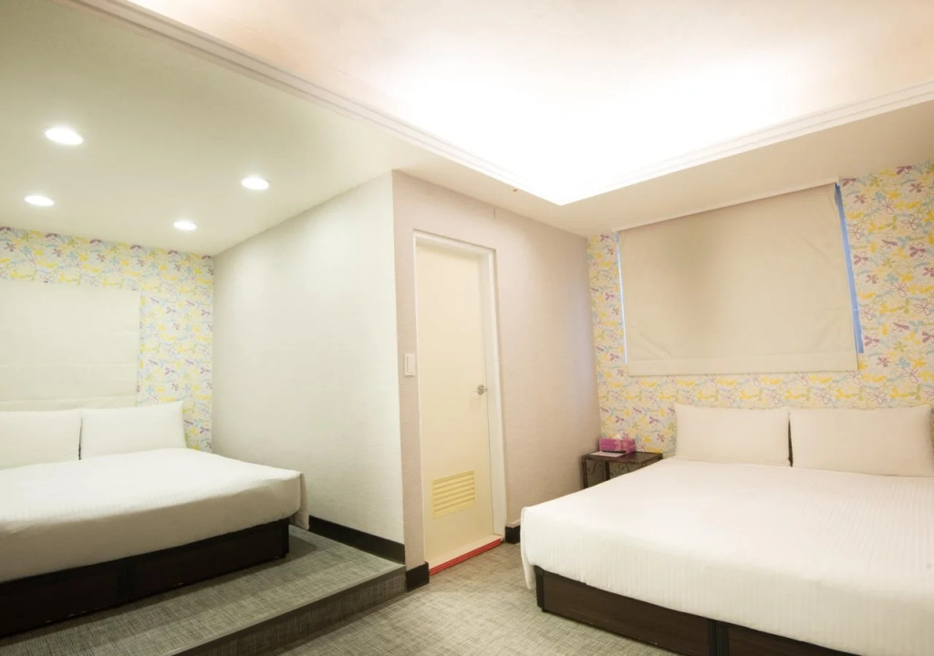 Holiday Fun - Hostel