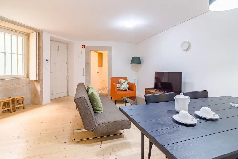 1-bedroom Apartment in Porto's Heart