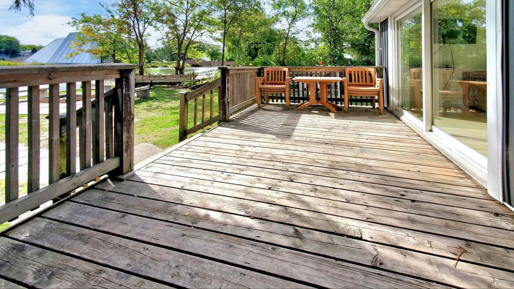 Main Beach River Retreat - Wasaga Beach 1 - Main Strip - 95 Mosley St