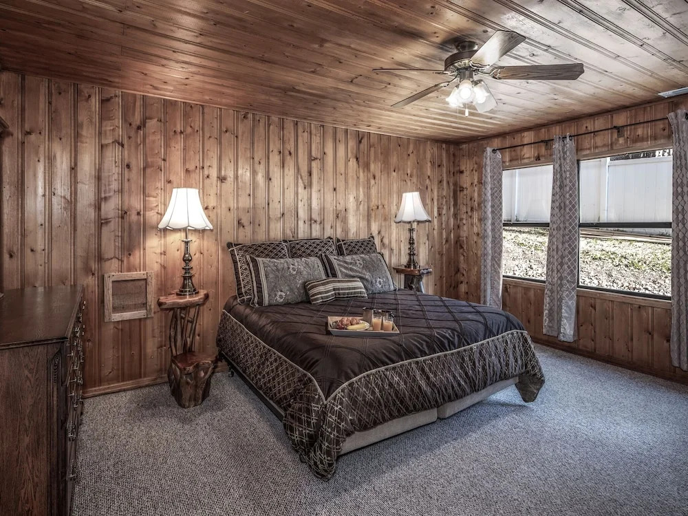 413apvillage23avncb - Alpine Cabin