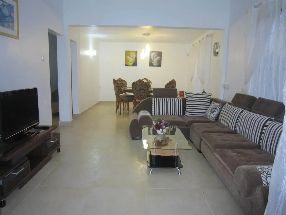 Jolie Villa Santa