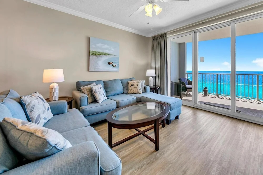 Twin Palms 1401