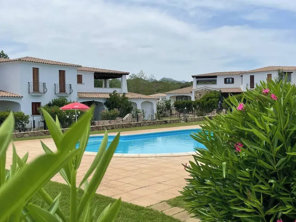 Luisa Apartment In Budoni Shared Pool
