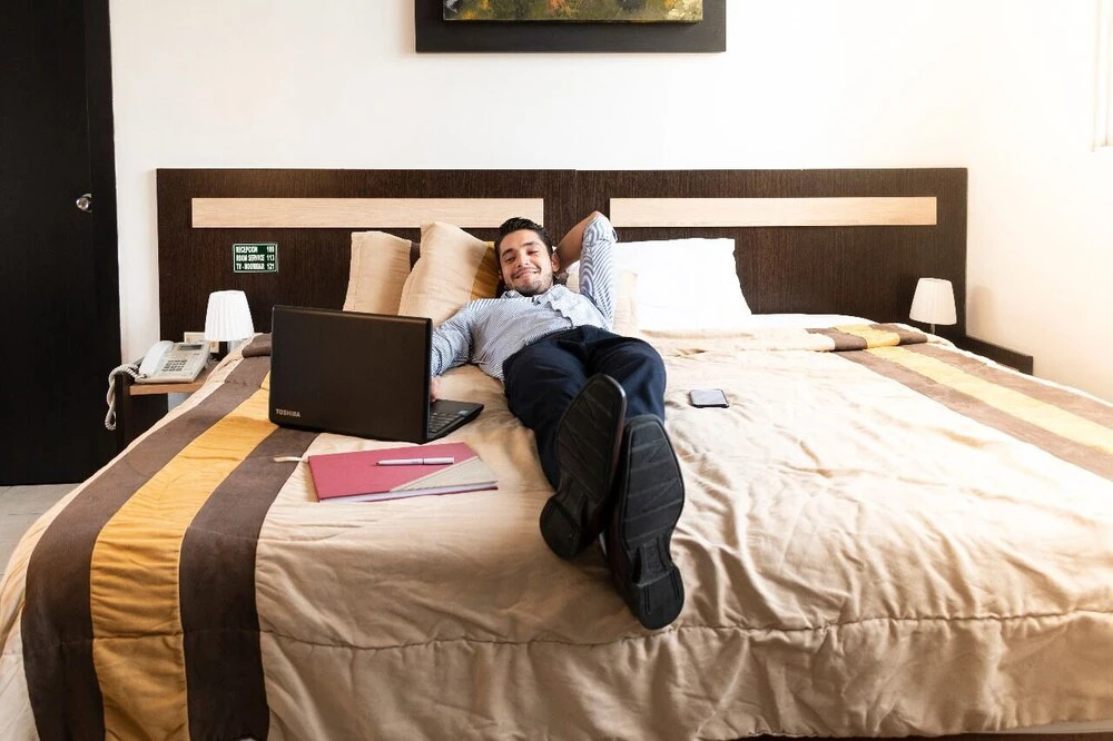 Hotel MC Suites - Confort cerca del Aeropuerto