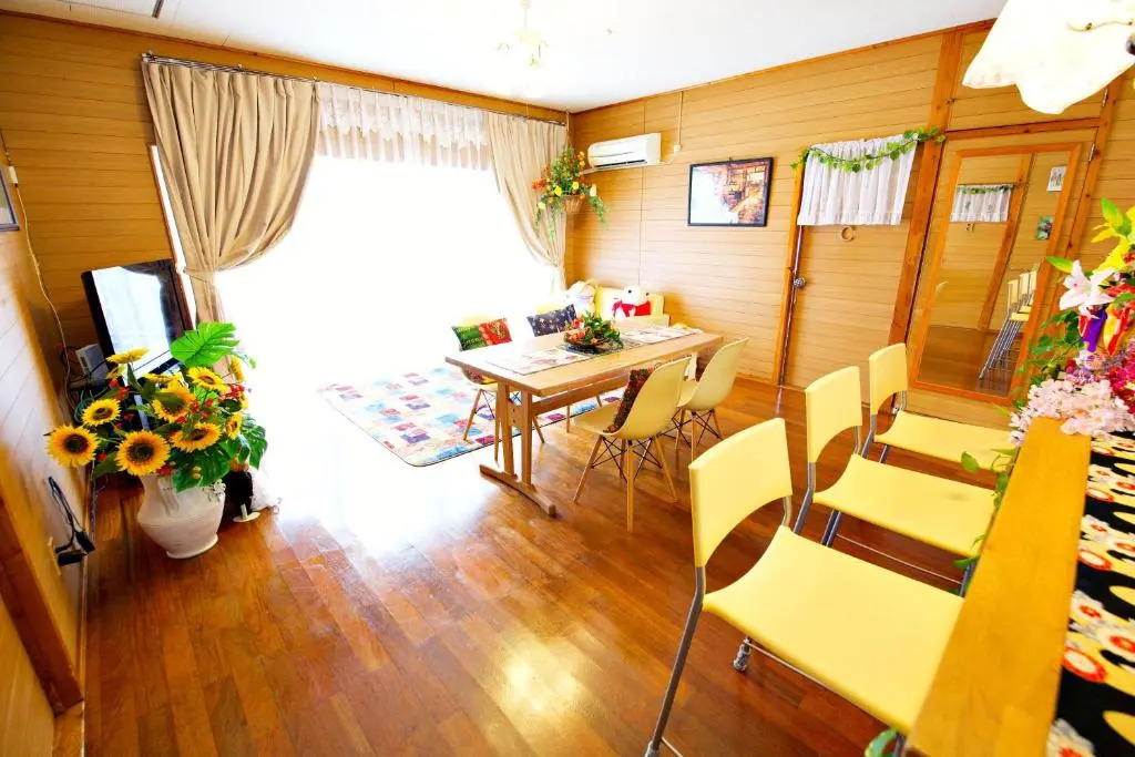 Bi ONE House 2F