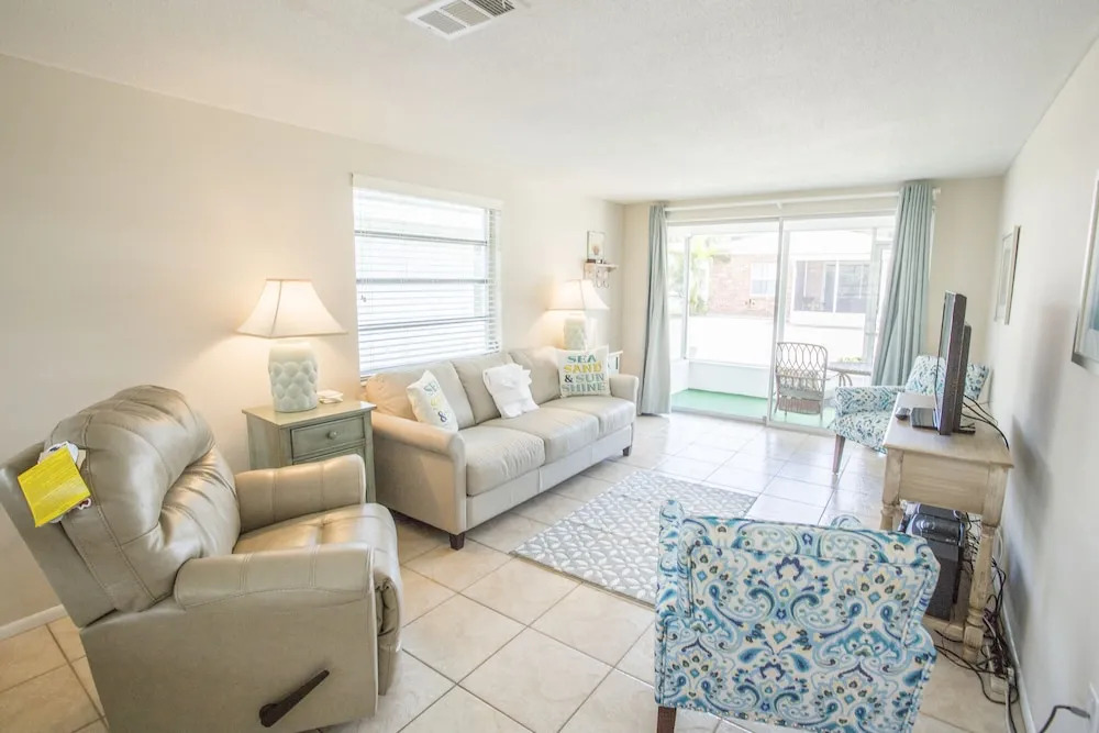 Aloha Kai - Unit 62 1 Bedroom 1 Bathroom Apts