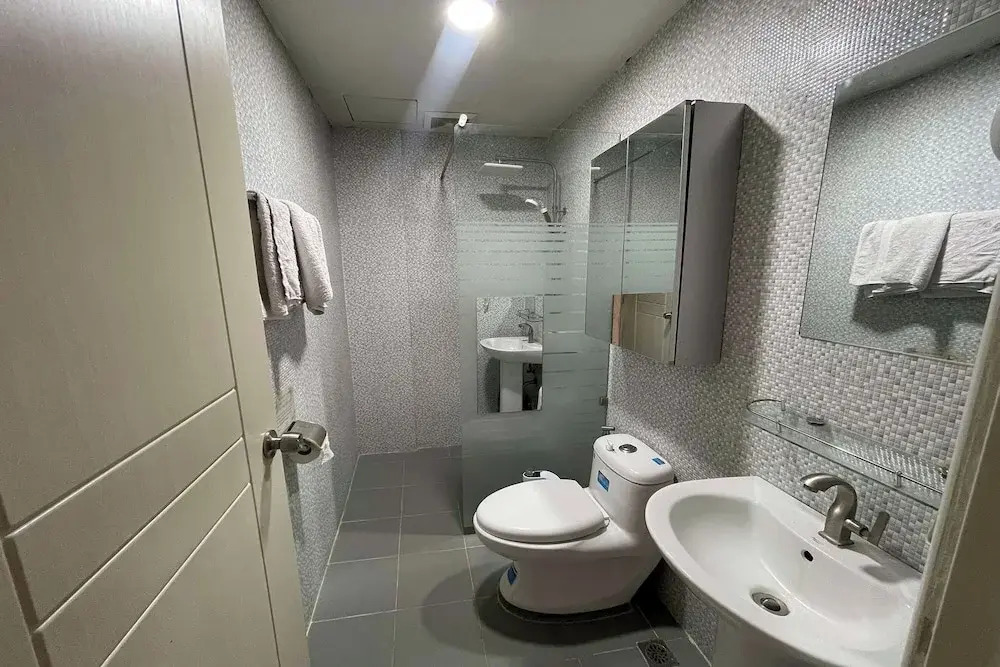 Aimor Condotel near SM City Clark