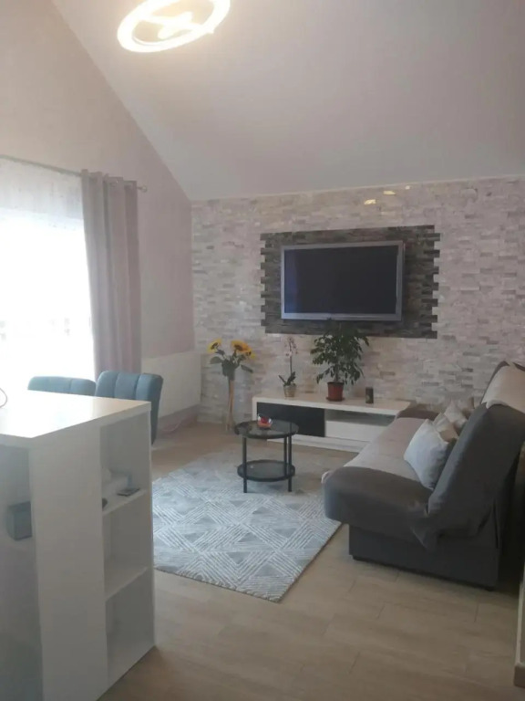 Maisonnette avec la terrasse