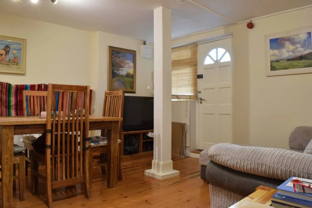 Apartment Near Holloway
