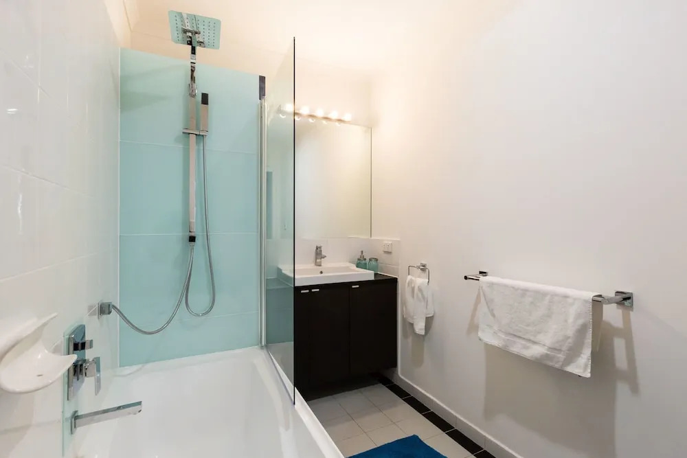 VANCE, 2BDR Melbourne Apartment