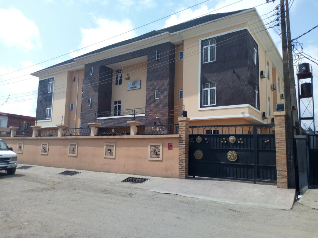 Bana Hotel & Suites