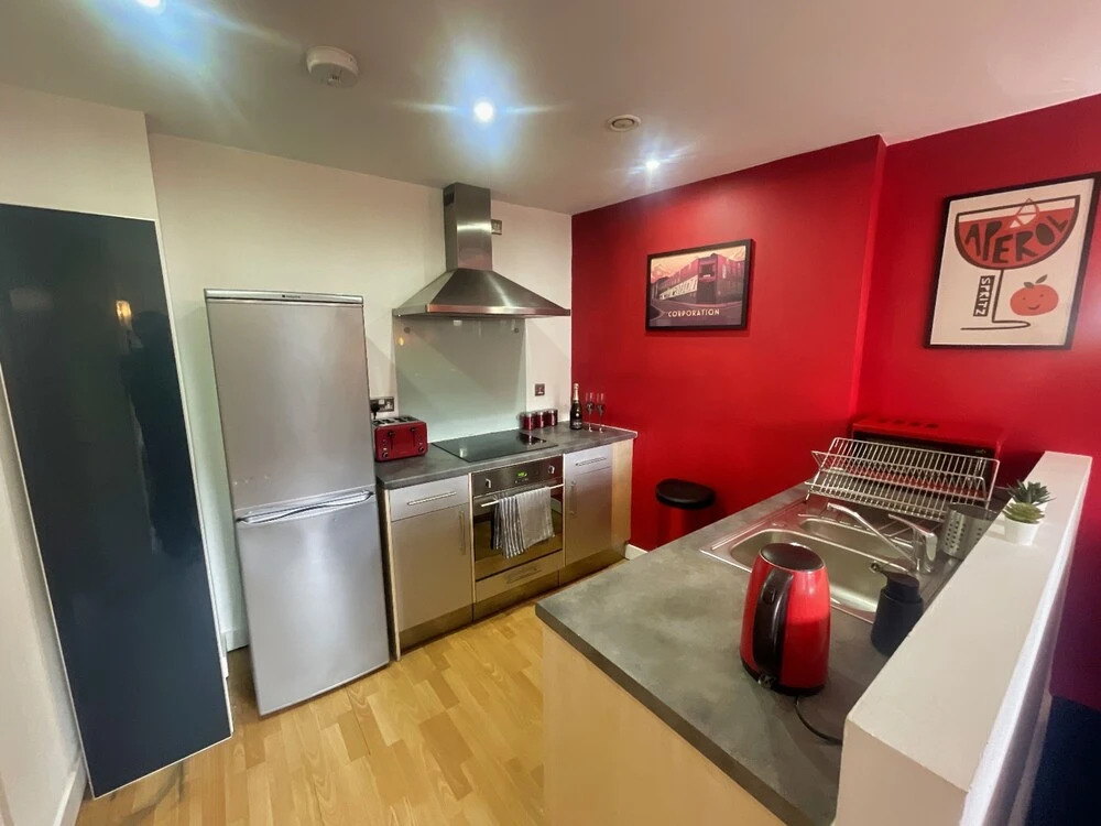 Modern 1BR City Centre Apartment