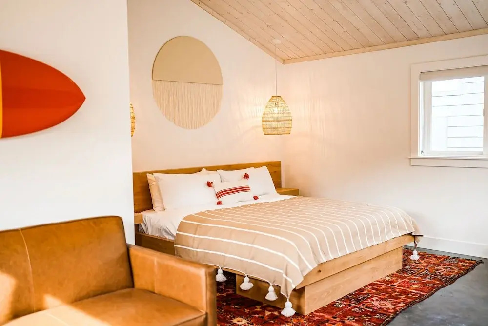 Surf Lodge