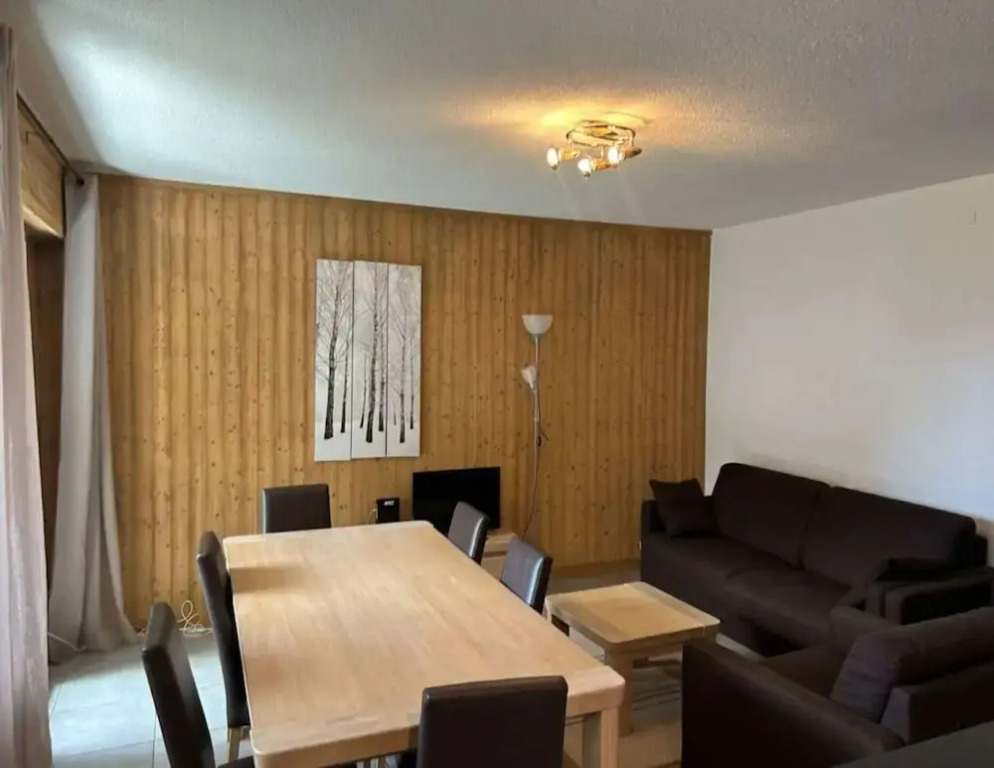 Apartment With Modern Furniture