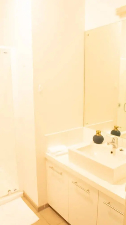 Gorgeous 2 Bedroom Apartment Close to Spark Arena
