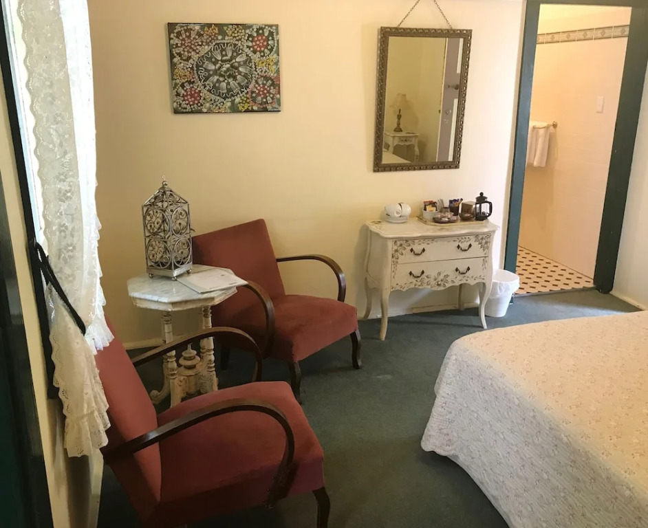 The Chalet Guesthouse And Studio