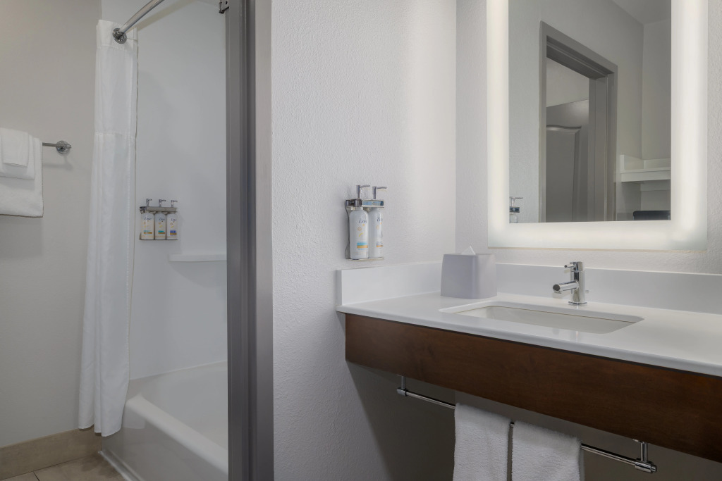Holiday Inn Express Myrtle Beach-Broadway at the Beach by IHG