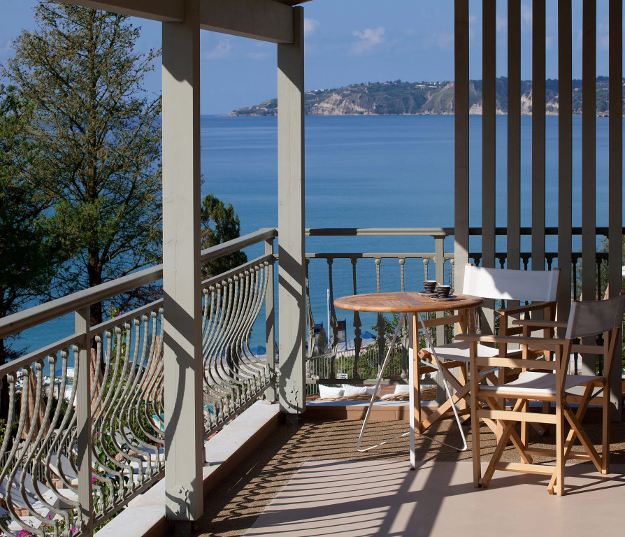 F ZEEN Kefalonia