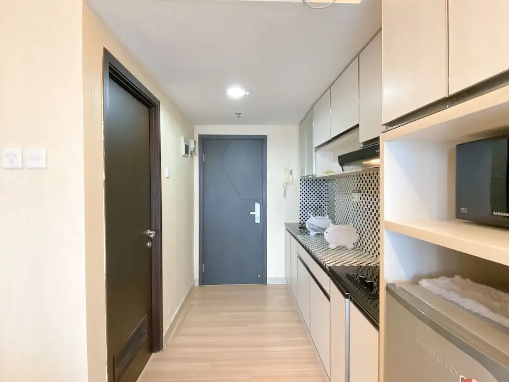 Elegant And Comfortable Studio At Tamansari The Hive Apartment