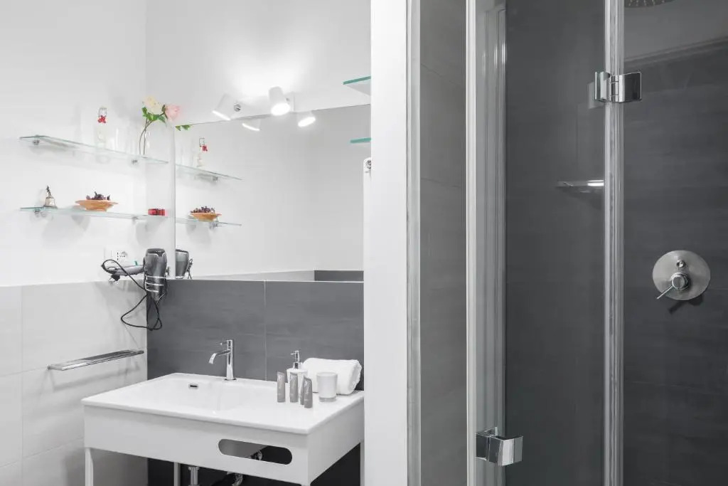 Amoretti Apartment, 6 persone, 3 camere, 2 bagni, balcone, Wi-Fi, Metro B Monti Tiburtini