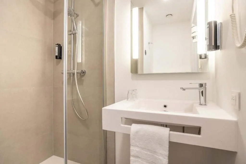 B&B HOTEL Luxembourg Centre Cloche dOr