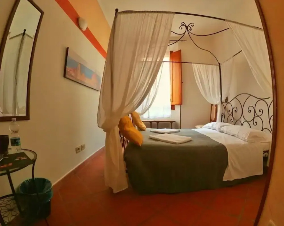 Holiday Rooms Guest House