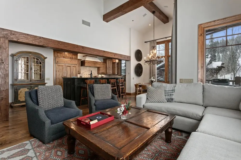 Grand Lodge - Four Bedroom #405 - Ski-in/ski-out 4 Condo