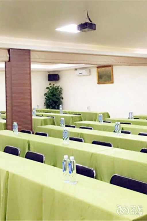 JUN Chen Health Hotel