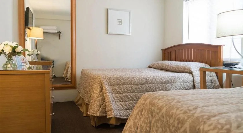 Horizon Motor Inn-Beach Block & Close to Moreys Piers