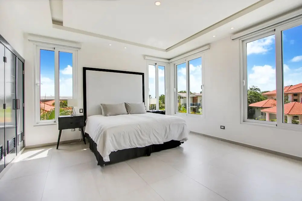Ultra Modern Villa with Chef & Maid