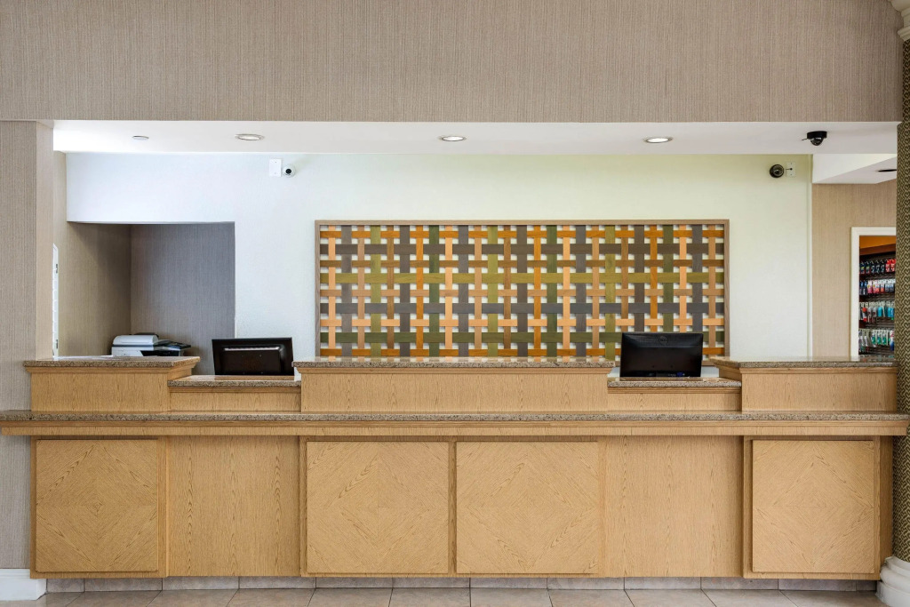 La Quinta by Wyndham Haywood Mall-Near Greenville Downtown