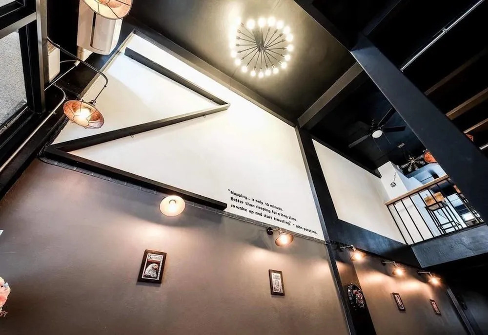 Znap's hostel and Café