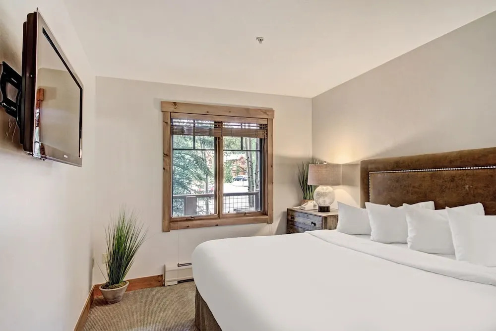 Refined  With Sunny Views 2 Blocks To Downtown Breck 1 Bedroom Condo by RedAwning