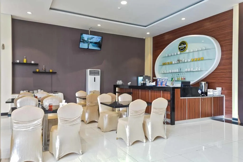 RedDoorz Premium near Kawasan Industri Cikarang