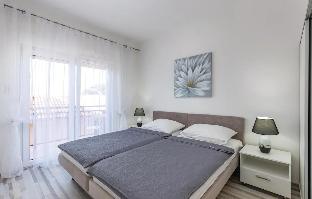 Nice Home in Povile With Wifi and 4 Bedrooms