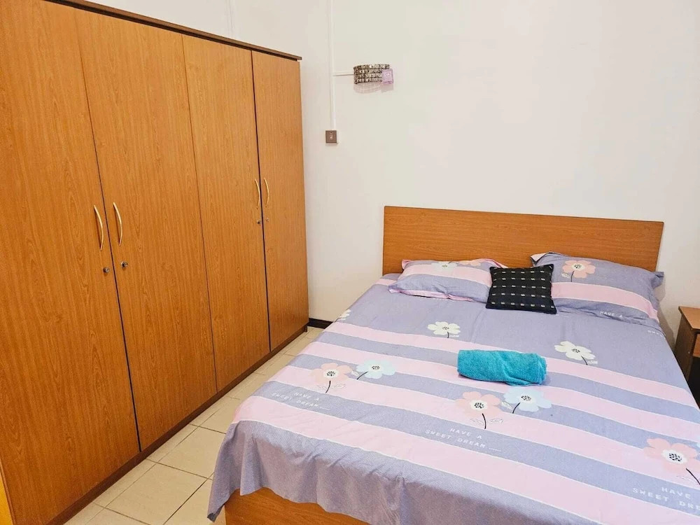 Captivating 3-bed Apartment in Flic en Flac