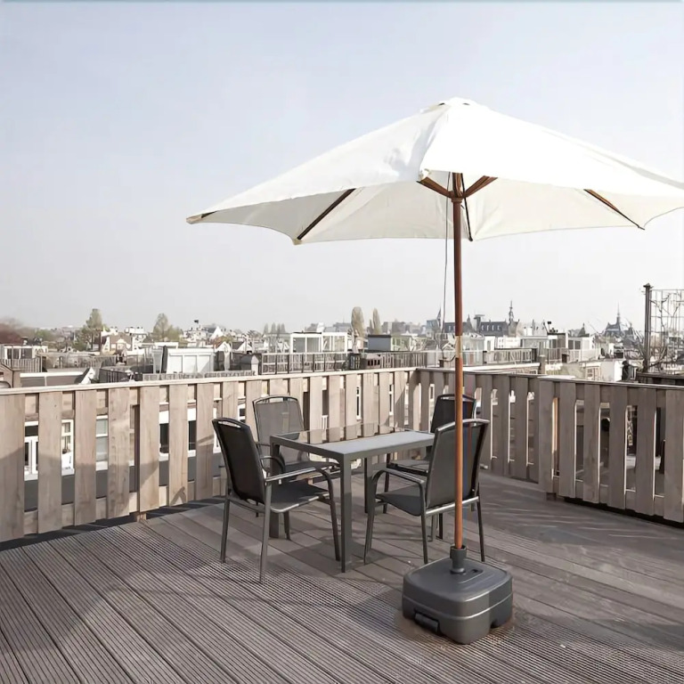 Kees Apartments