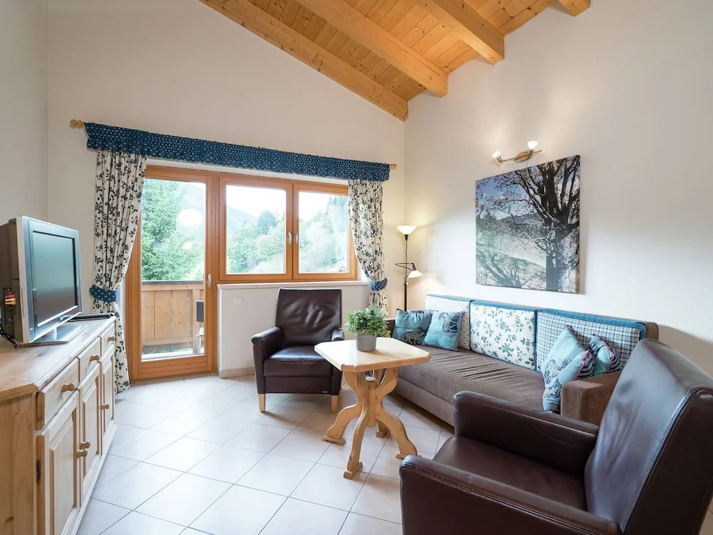 Charming Apartment in Saalbach-hinterglemm Near Ski Lift