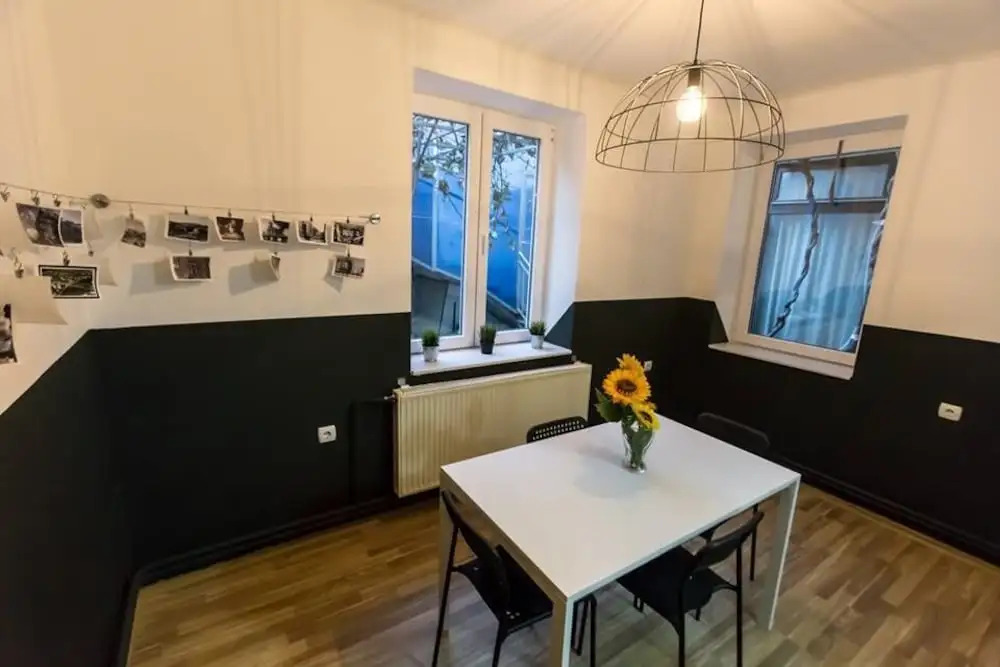Clover Hostel