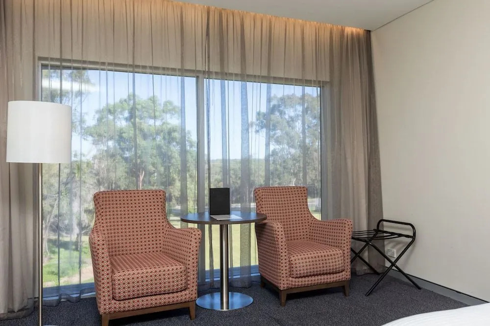 Alexandra Hills Hotel