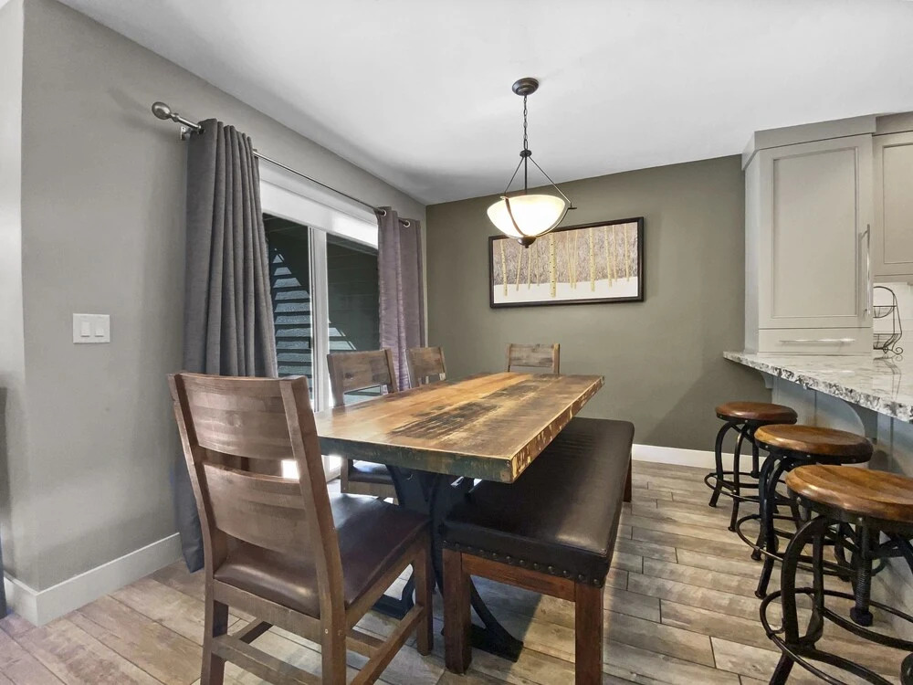 33b Hidden Creek 3 Bedroom Townhouse by Redawning