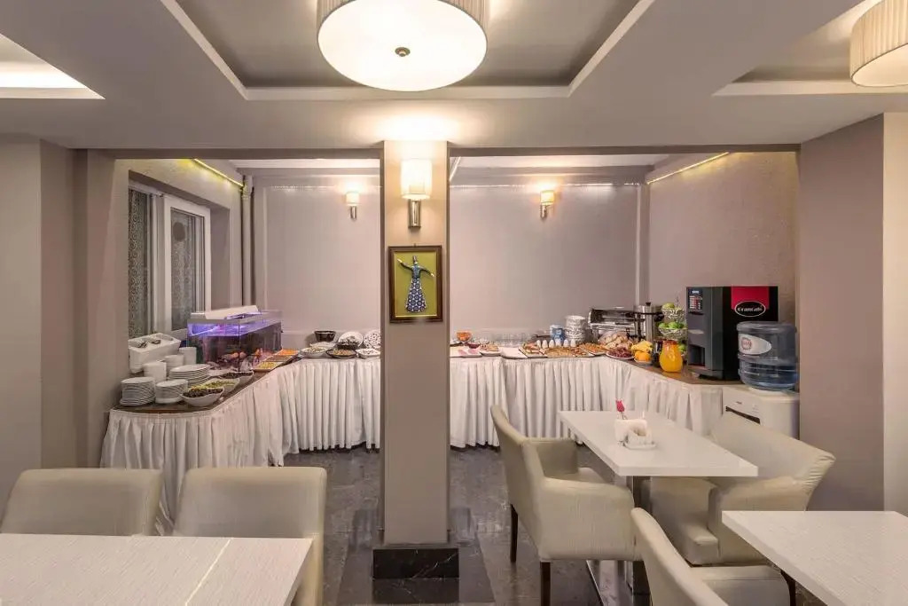 Aristocrat Hotel