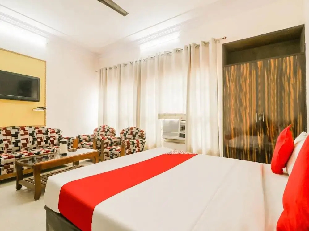 Hotel Vashistha