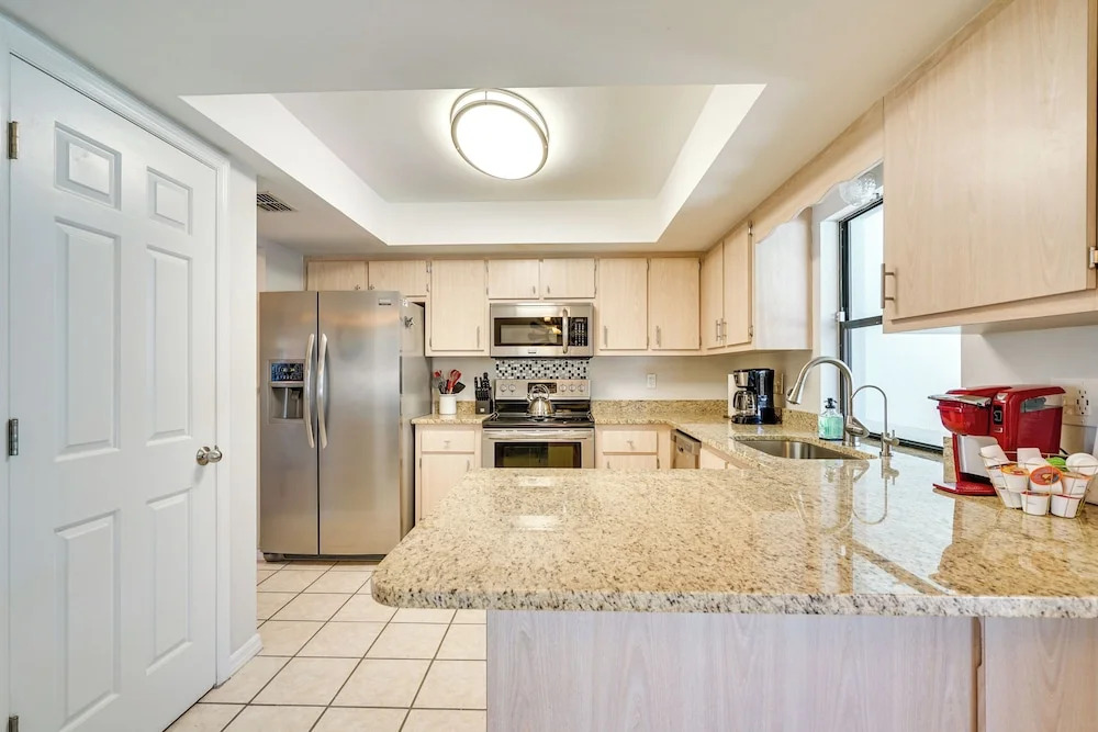 Modern Home w/ Peloton Bike & Grill in Cape Coral!