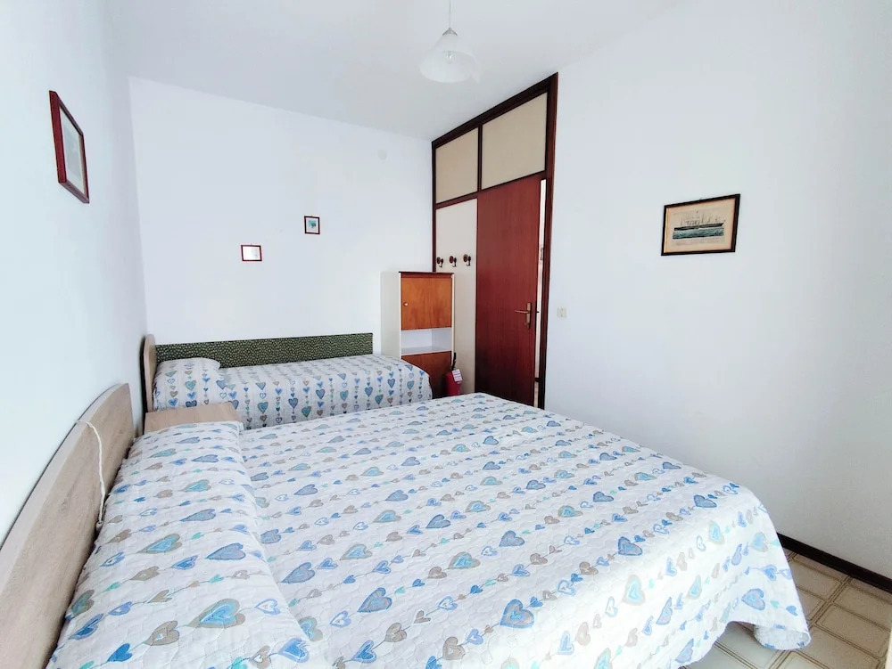 Comfy Flat With Pool and Balcony