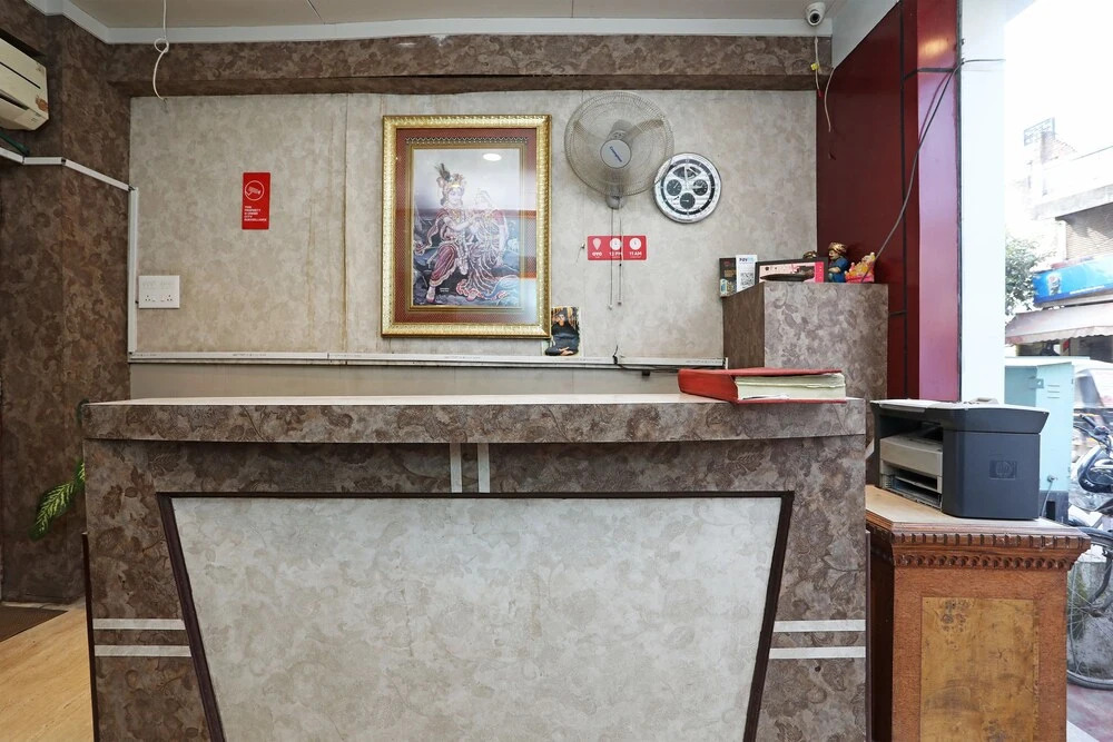 OYO 1379 Hotel HKJ International